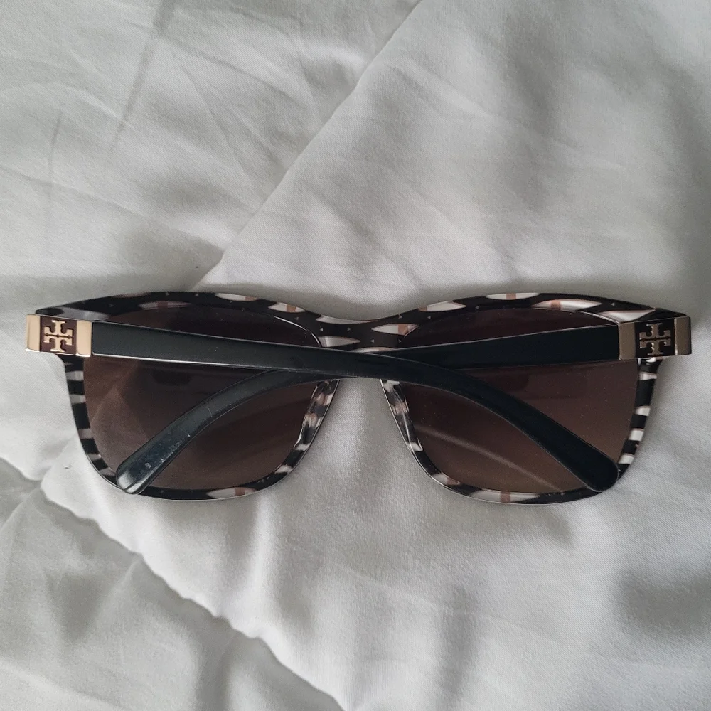 Tory Burch sunglasses - Picture 2 of 7